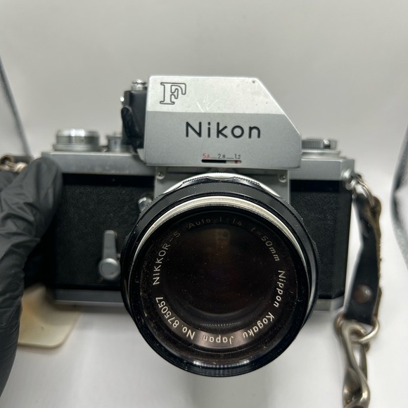 Nikon F Photomic with Nikkor-S Auto f1.4 50mm Lens Nippon Kogaku Japan - Picture 1 of 5